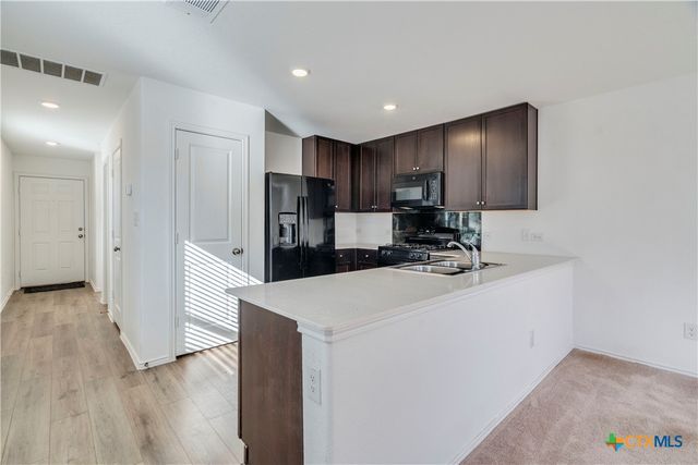 41 Trinity Circle, Lockhart, TX 78644