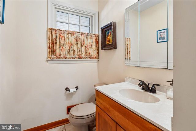7918-H RUXWAY RD, Towson, MD 21204
