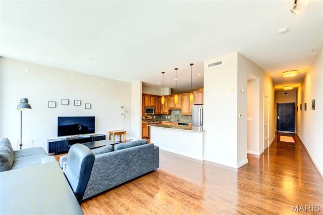 9 N Euclid Avenue 608, St Louis, MO 63108