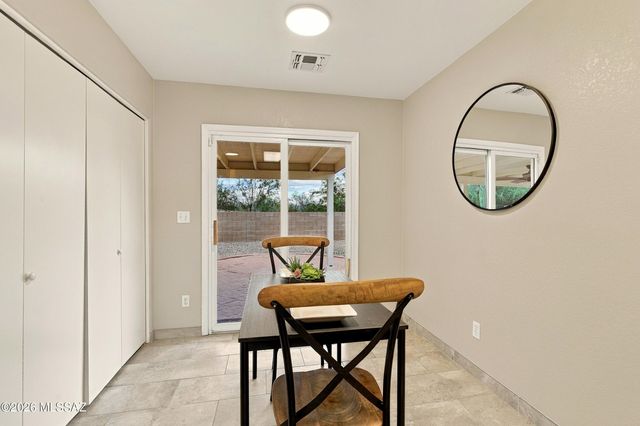 3182 W Vía Campana De Oro, Tucson, AZ 85745
