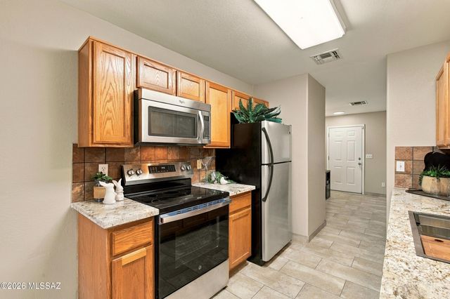 3182 W Vía Campana De Oro, Tucson, AZ 85745