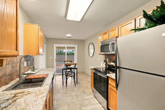 3182 W Vía Campana De Oro, Tucson, AZ 85745