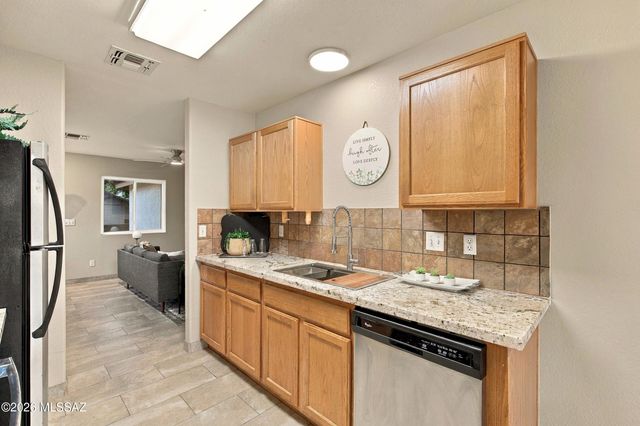 3182 W Vía Campana De Oro, Tucson, AZ 85745