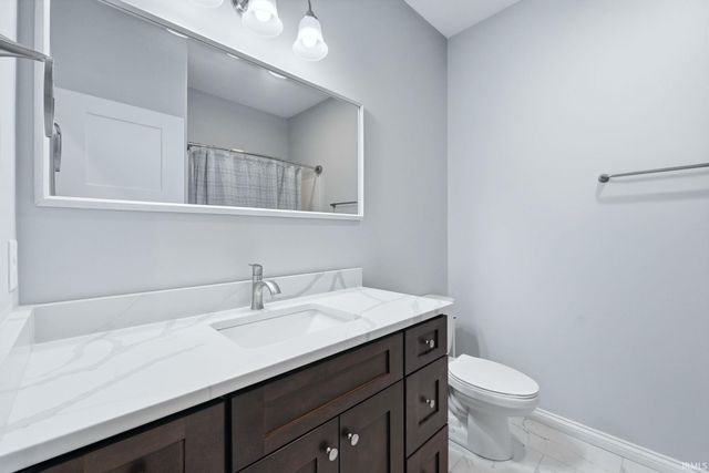 2336 Hamlet Court, Fort Wayne, IN 46818