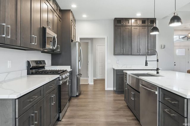 2336 Hamlet Court, Fort Wayne, IN 46818