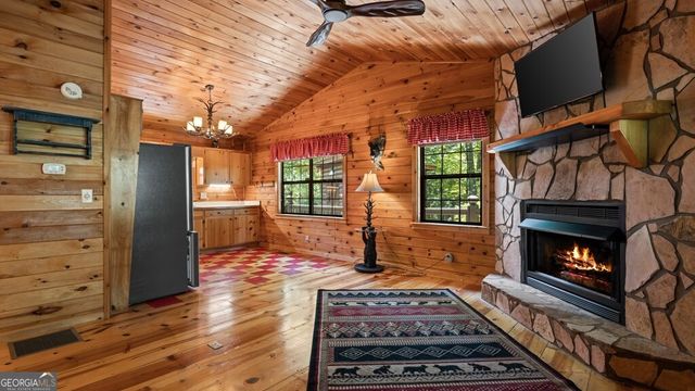 9 Candice Court N, Cherry Log, GA 30522
