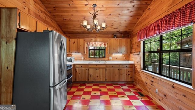 9 Candice Court N, Cherry Log, GA 30522
