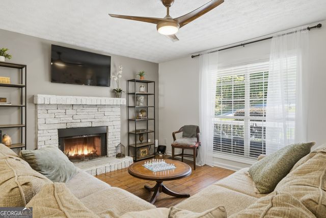 404 Eileen Circle, Canton, GA 30114