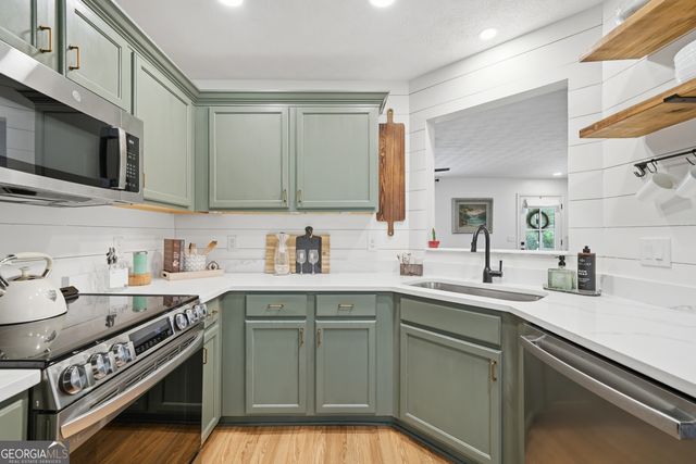 404 Eileen Circle, Canton, GA 30114