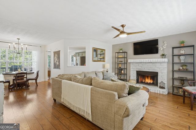 404 Eileen Circle, Canton, GA 30114