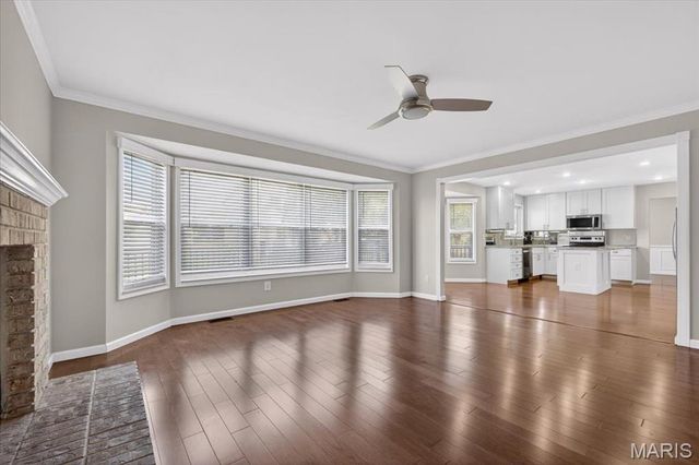 3798 Cambridge Crossing Drive, St Charles, MO 63304