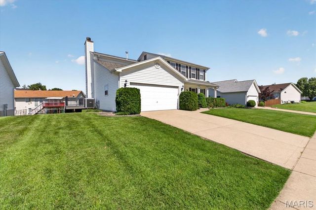 3798 Cambridge Crossing Drive, St Charles, MO 63304