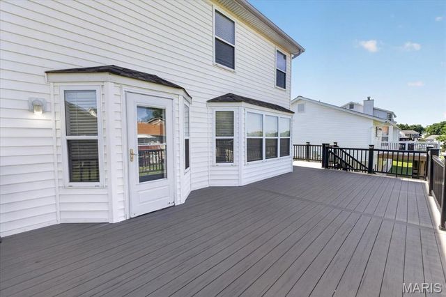 3798 Cambridge Crossing Drive, St Charles, MO 63304