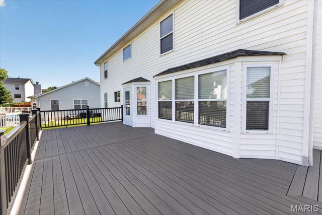 3798 Cambridge Crossing Drive, St Charles, MO 63304