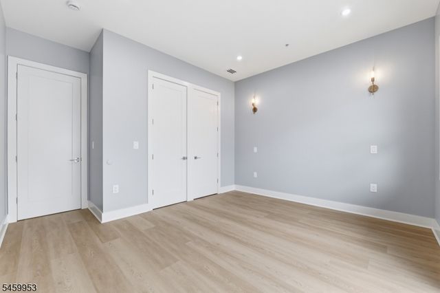 389 Virginia Ave 1, Jersey City, NJ 07304