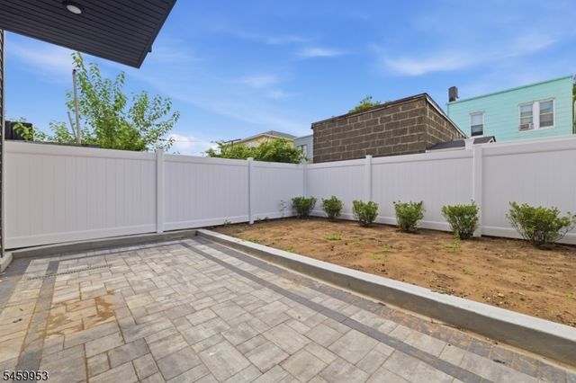 389 Virginia Ave 1, Jersey City, NJ 07304