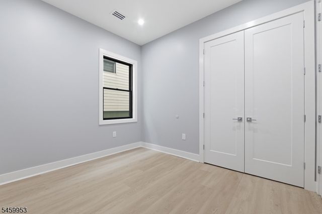 389 Virginia Ave 1, Jersey City, NJ 07304