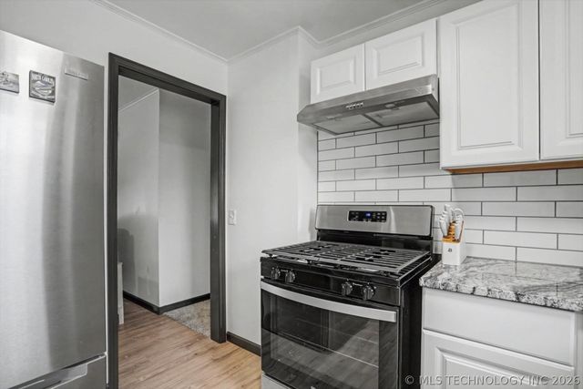 274 E 53rd Street N, Tulsa, OK 74126