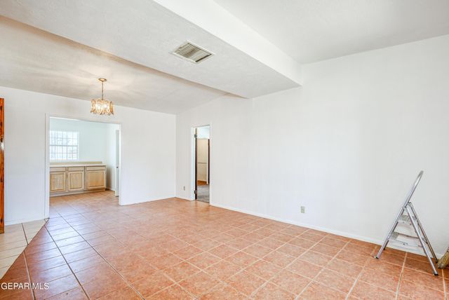 5144 RAYMOND TELLES Drive, El Paso, TX 79924