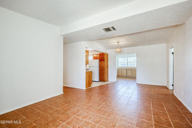 5144 RAYMOND TELLES Drive, El Paso, TX 79924