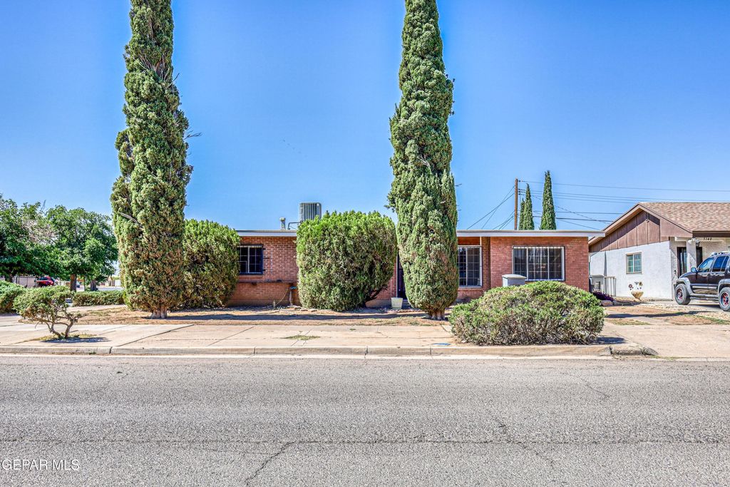 5144 RAYMOND TELLES Drive, El Paso, TX 79924