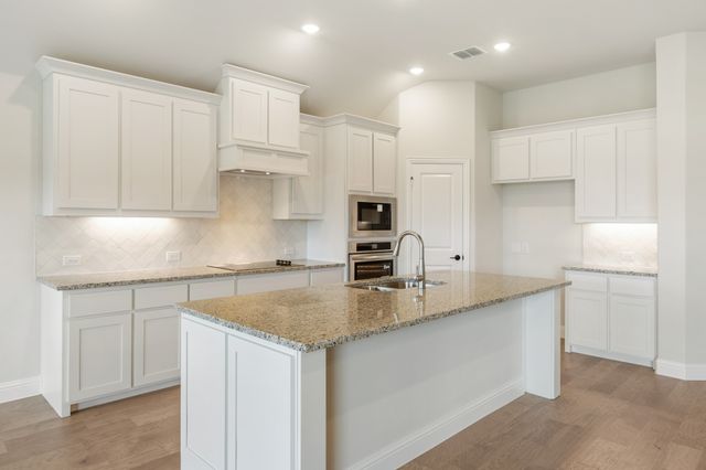 509 Red Maple Road, Waxahachie, TX 75165