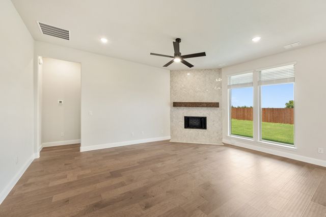 509 Red Maple Road, Waxahachie, TX 75165
