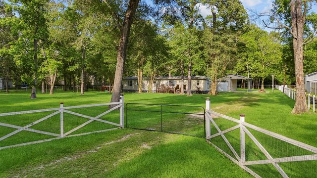 100 County Road 6478, Dayton, TX 77535