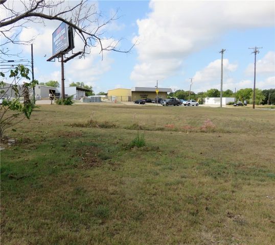 1413 Sandy Point Road, Bryan, TX 77803