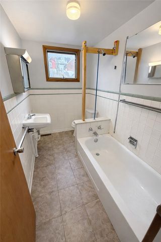 410 W 8th Ave, Tarentum, PA 15084