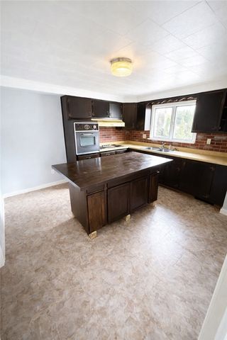 410 W 8th Ave, Tarentum, PA 15084