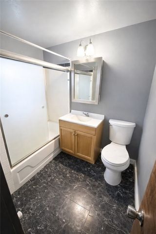 410 W 8th Ave, Tarentum, PA 15084