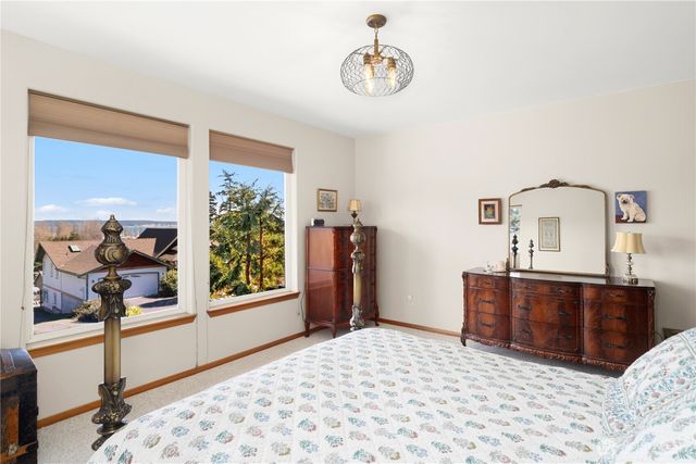 1355 Jackman Street, Port Townsend, WA 98368