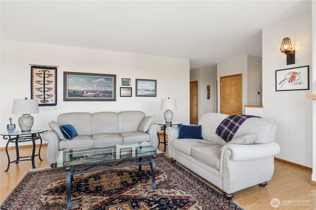 1355 Jackman Street, Port Townsend, WA 98368