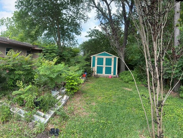 7007 Edgemoor Drive, Houston, TX 77074