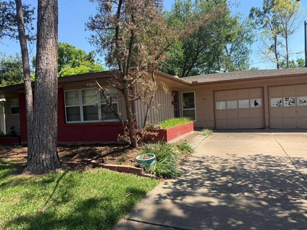 7007 Edgemoor Drive, Houston, TX 77074