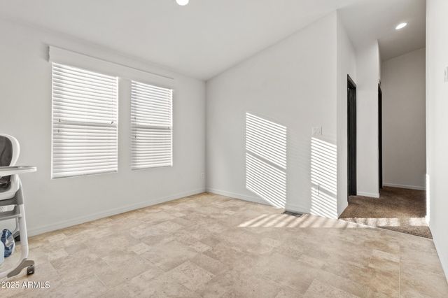 400 W BASELINE Road 281, Tempe, AZ 85283