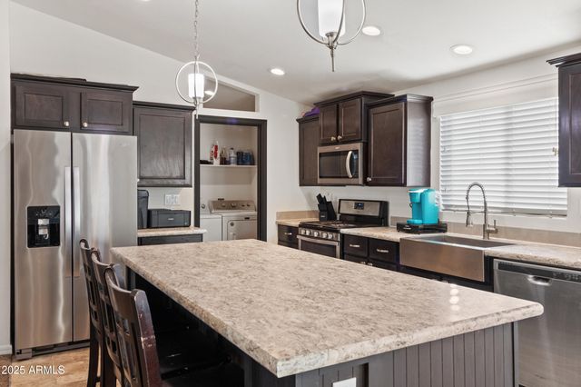 400 W BASELINE Road 281, Tempe, AZ 85283