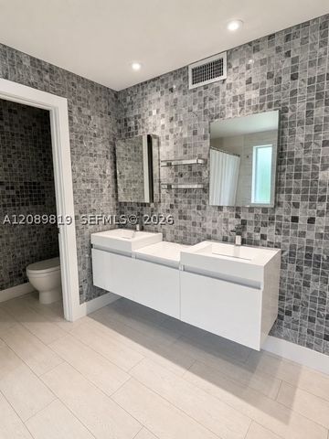 18700 NE 21st Ave, North Miami Beach, FL 33179