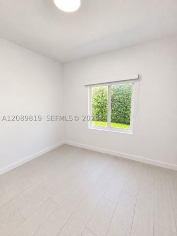 18700 NE 21st Ave, North Miami Beach, FL 33179