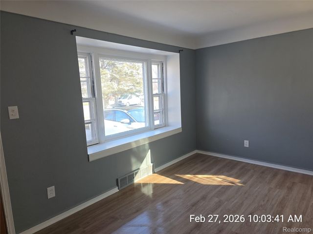 25695 Orchard Drive, Dearborn Heights, MI 48125