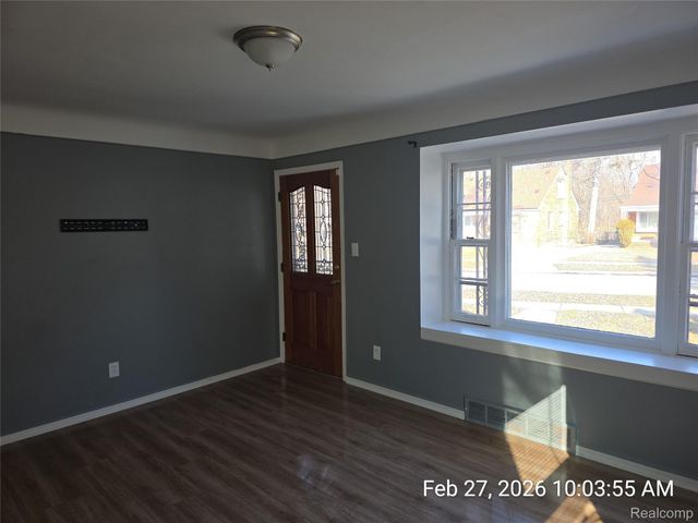 25695 Orchard Drive, Dearborn Heights, MI 48125