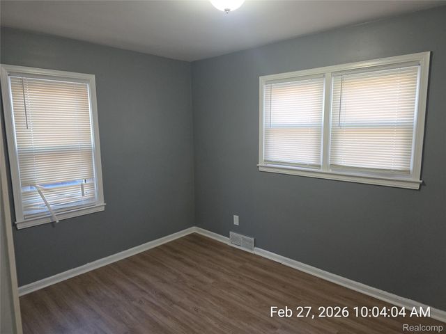 25695 Orchard Drive, Dearborn Heights, MI 48125