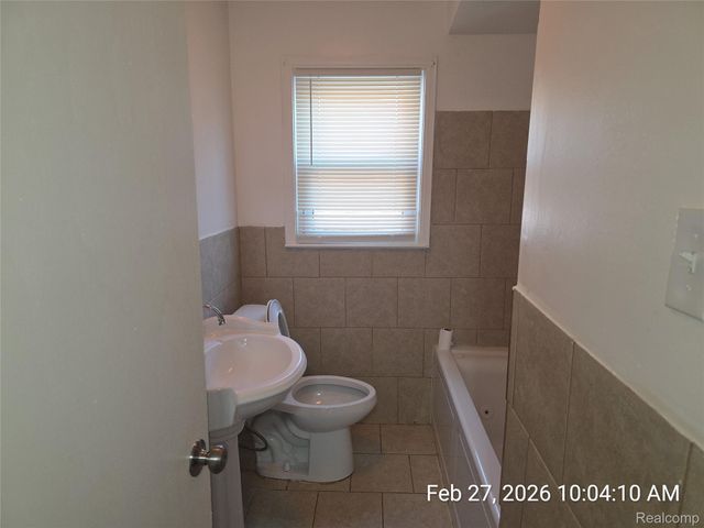 25695 Orchard Drive, Dearborn Heights, MI 48125