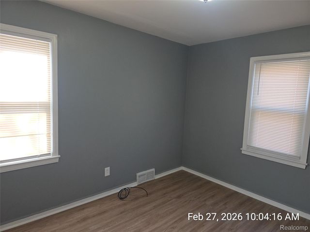 25695 Orchard Drive, Dearborn Heights, MI 48125