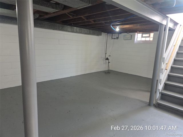 25695 Orchard Drive, Dearborn Heights, MI 48125