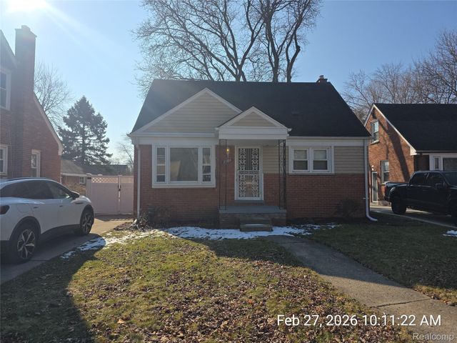 25695 Orchard Drive, Dearborn Heights, MI 48125