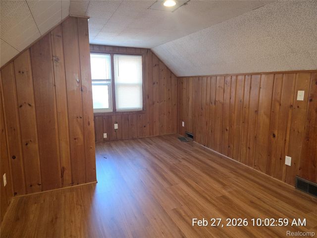 25695 Orchard Drive, Dearborn Heights, MI 48125