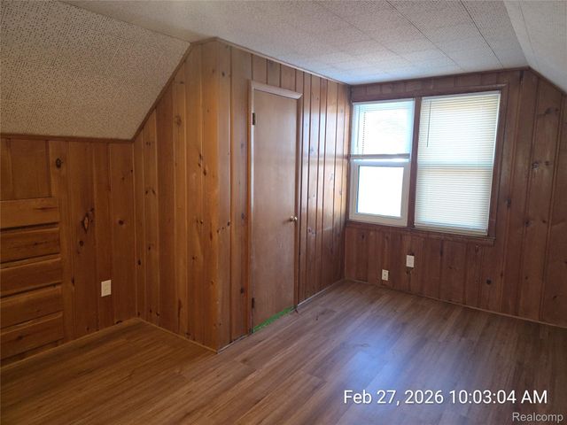 25695 Orchard Drive, Dearborn Heights, MI 48125