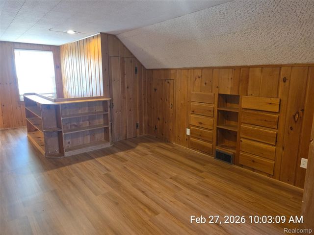 25695 Orchard Drive, Dearborn Heights, MI 48125